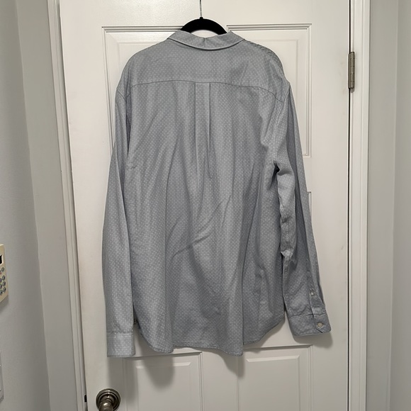 Vince button down top - Picture 3 of 5